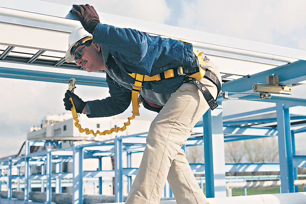 لباس کار برای کار در ارتفاع